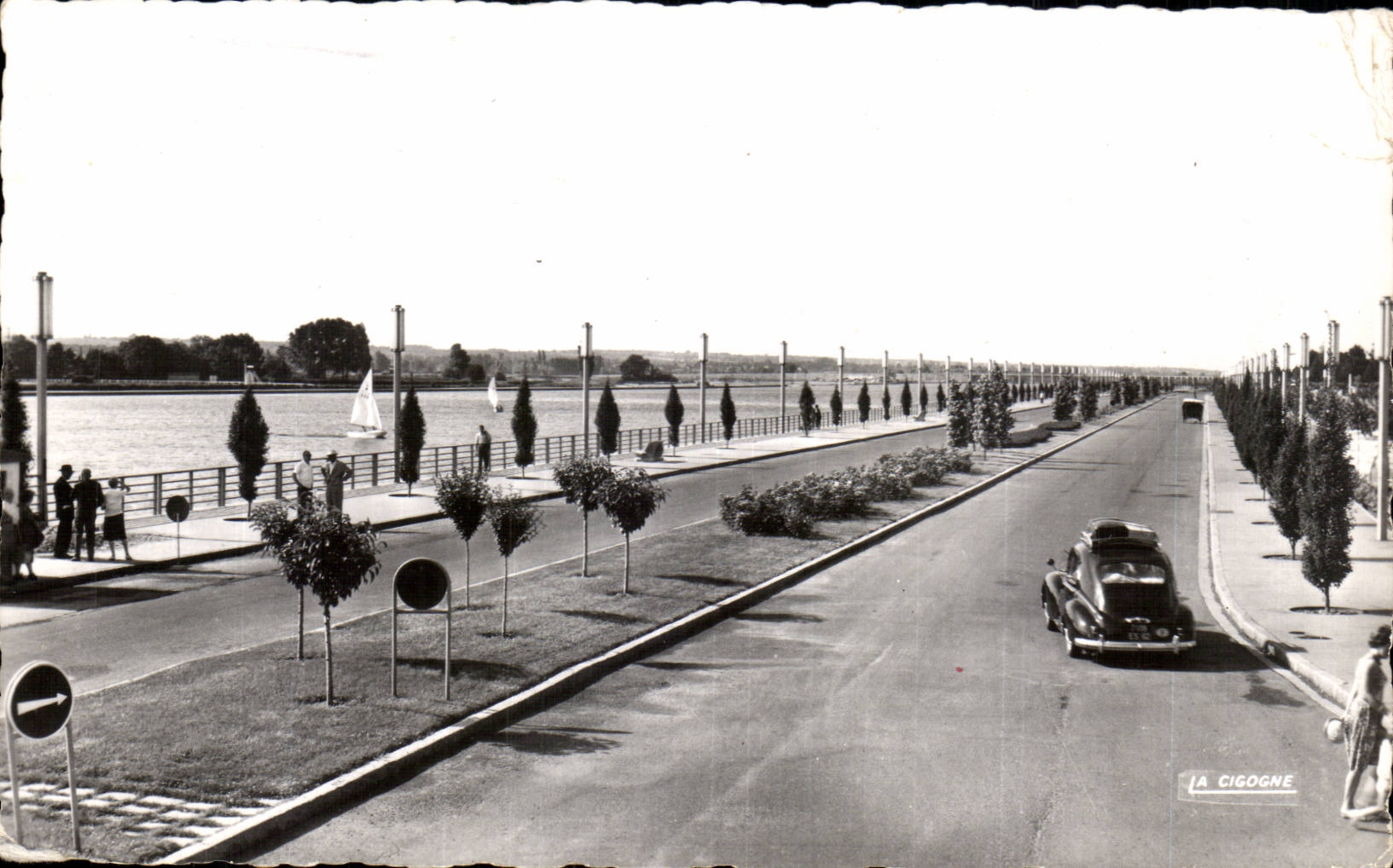 CPSM Vichy Boulevard of Lattre de Tassigny