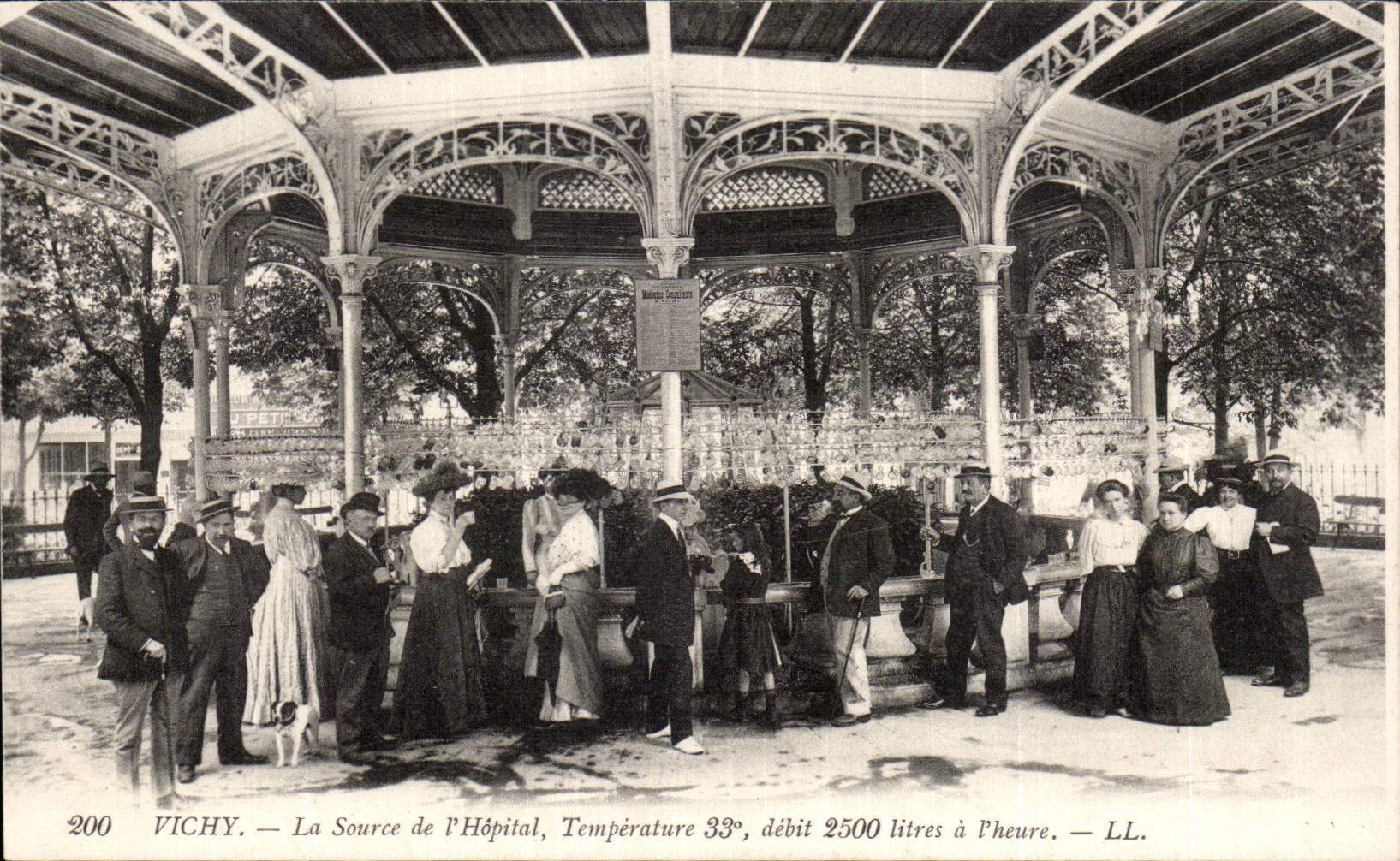 CPA Vichy Source de l hopital 