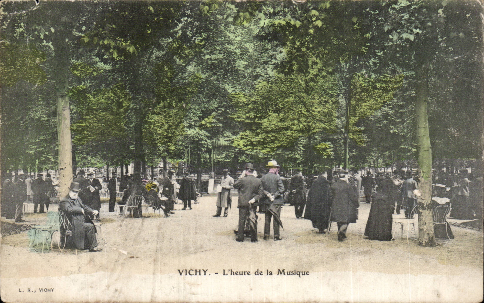 CPA Vichy L heure de la musique