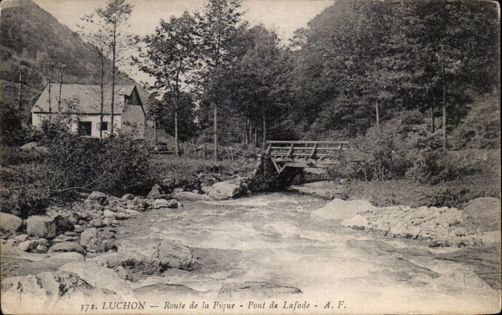CPA Luchon Road of the Spade Bridge of Lafade