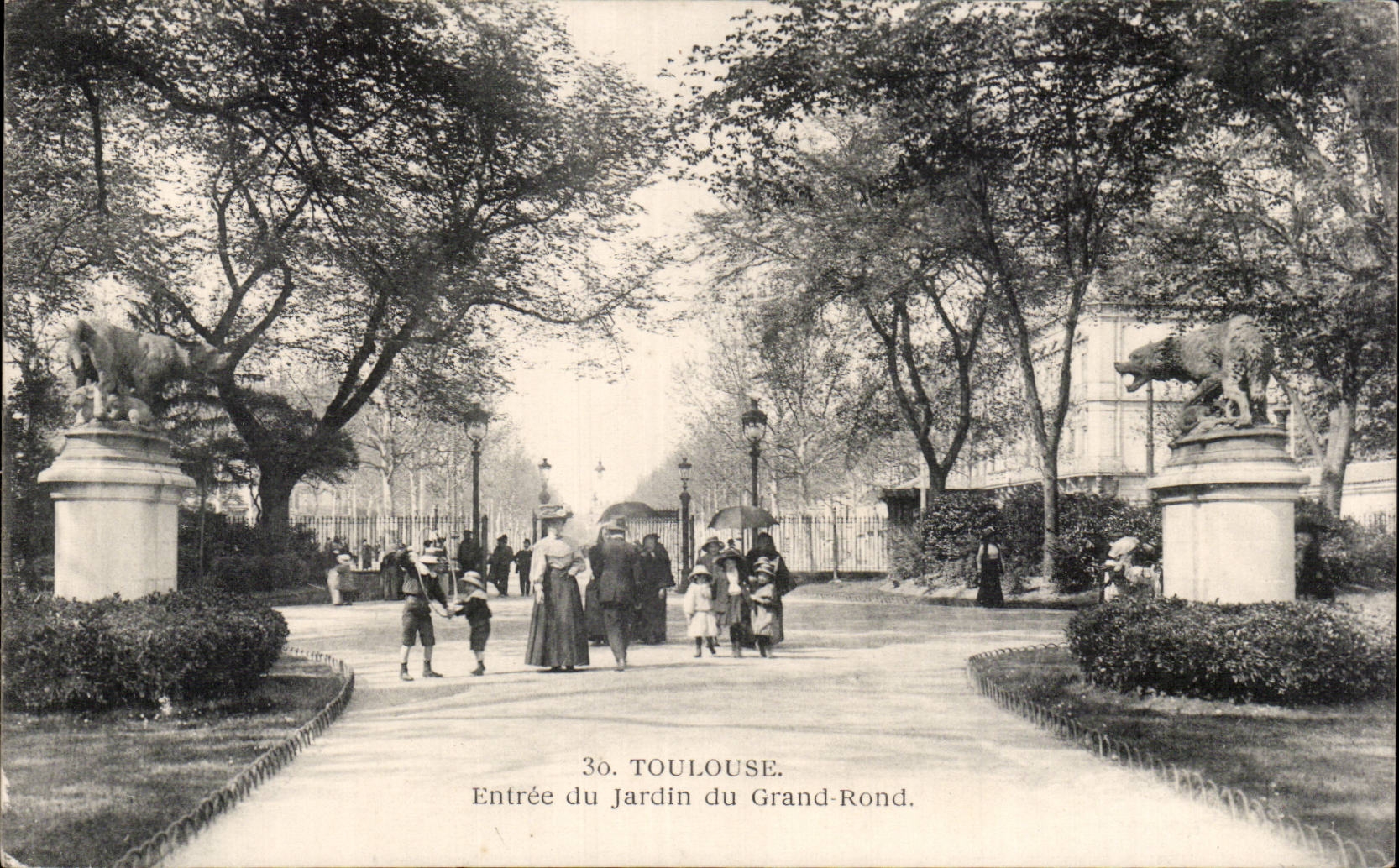 Entrada de CPA Toulouse del jardin del redondo grande
