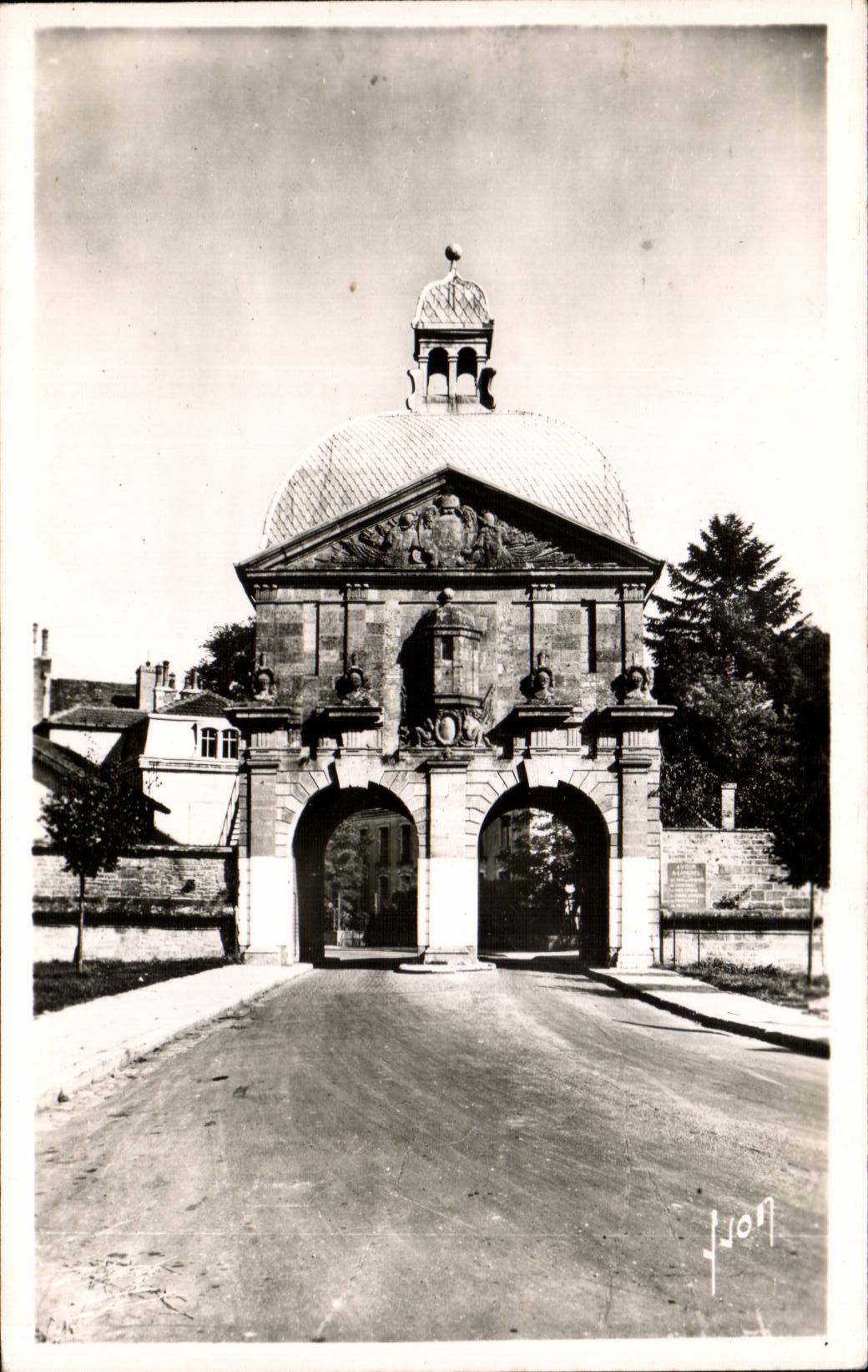 The high Marne - Yvon - the Gate - CPA