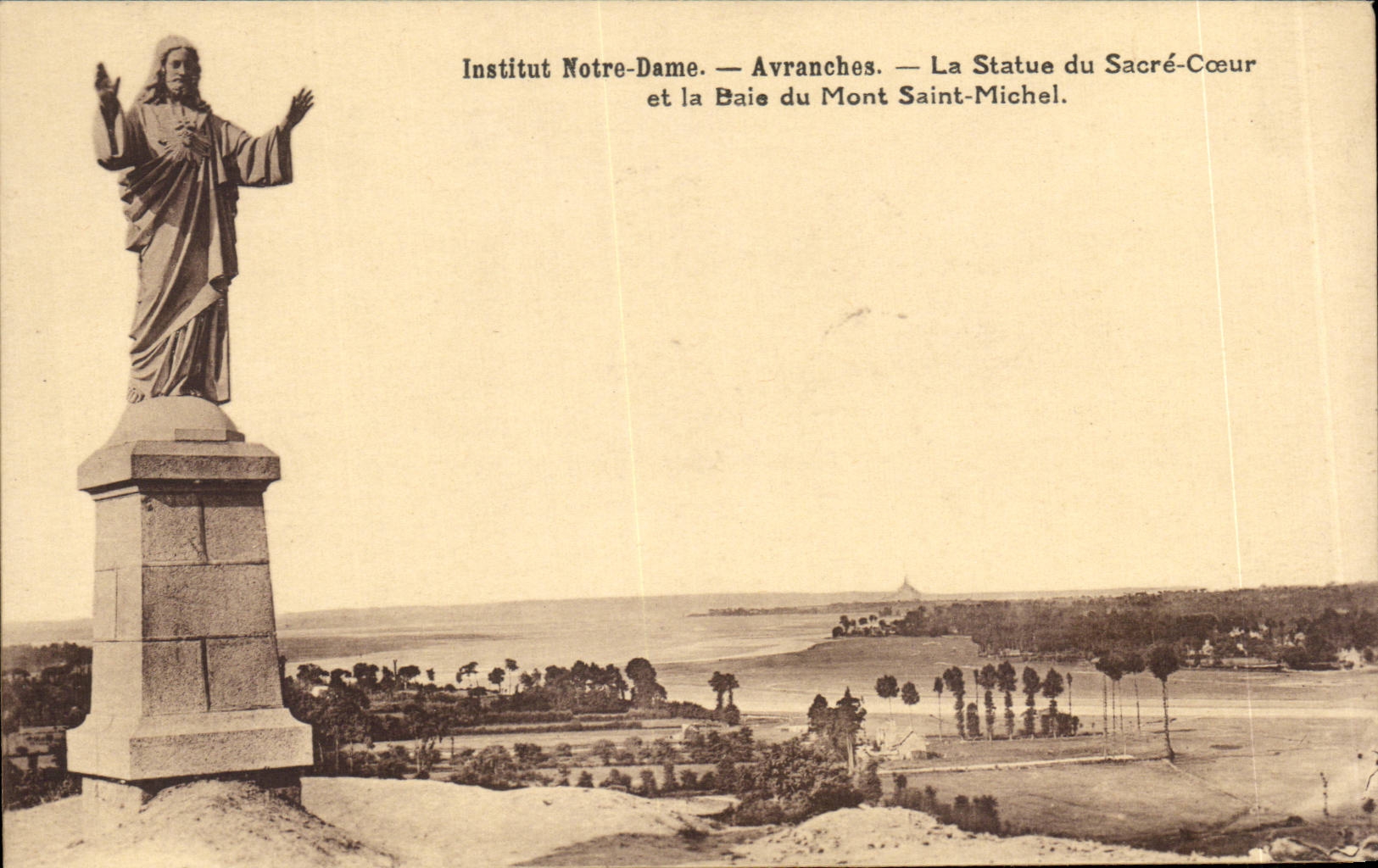 Avranches - estatua del corazon de la consagracion y de la bahia del Saint Michel de Mont - CPA
