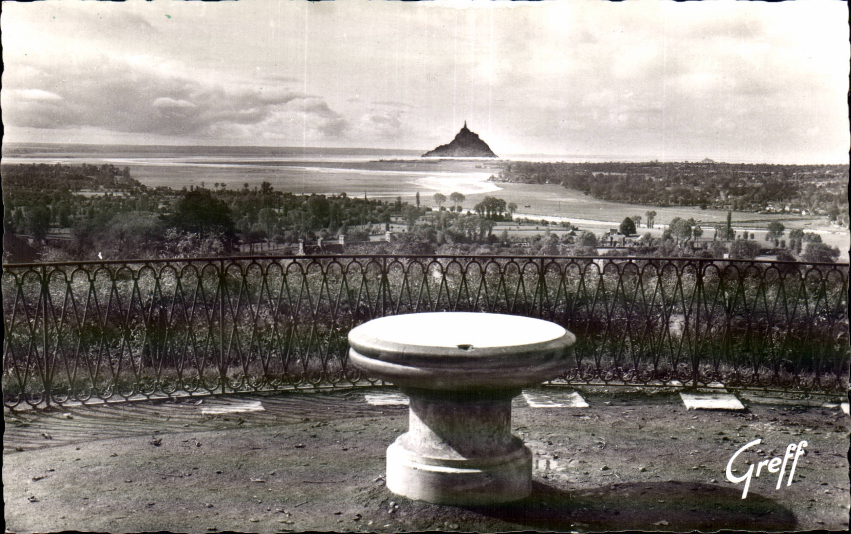 Avranches - con el jardin botAnico - CPA