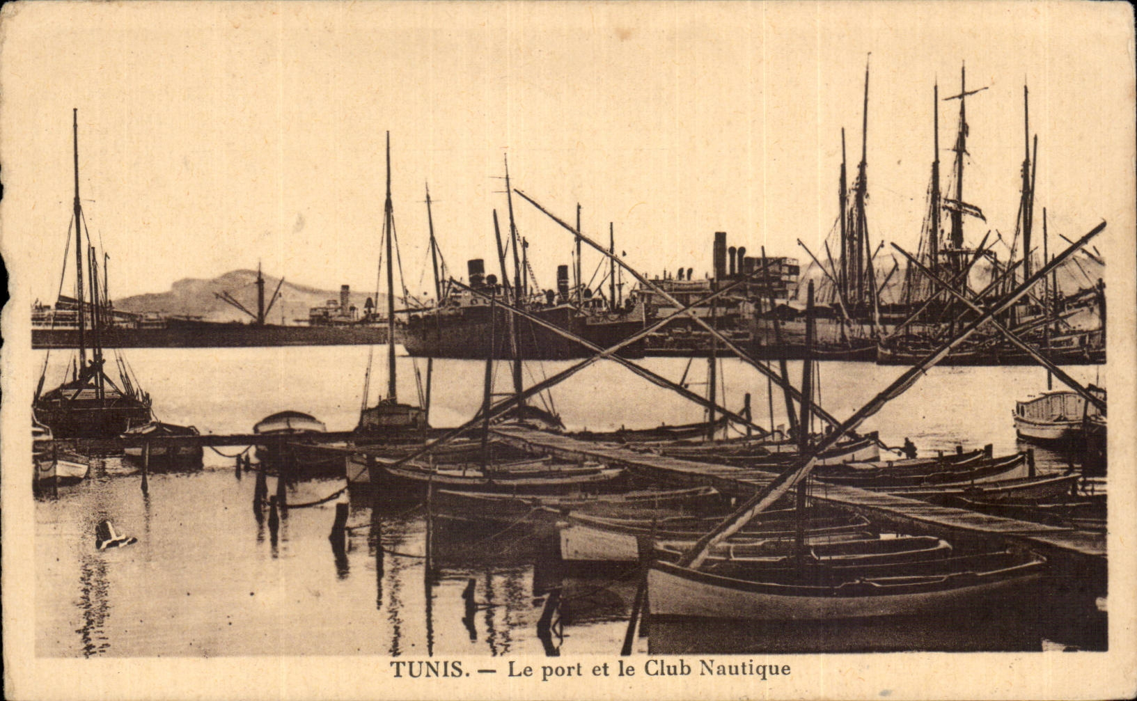 CPA Tunisia the port and the nautical club