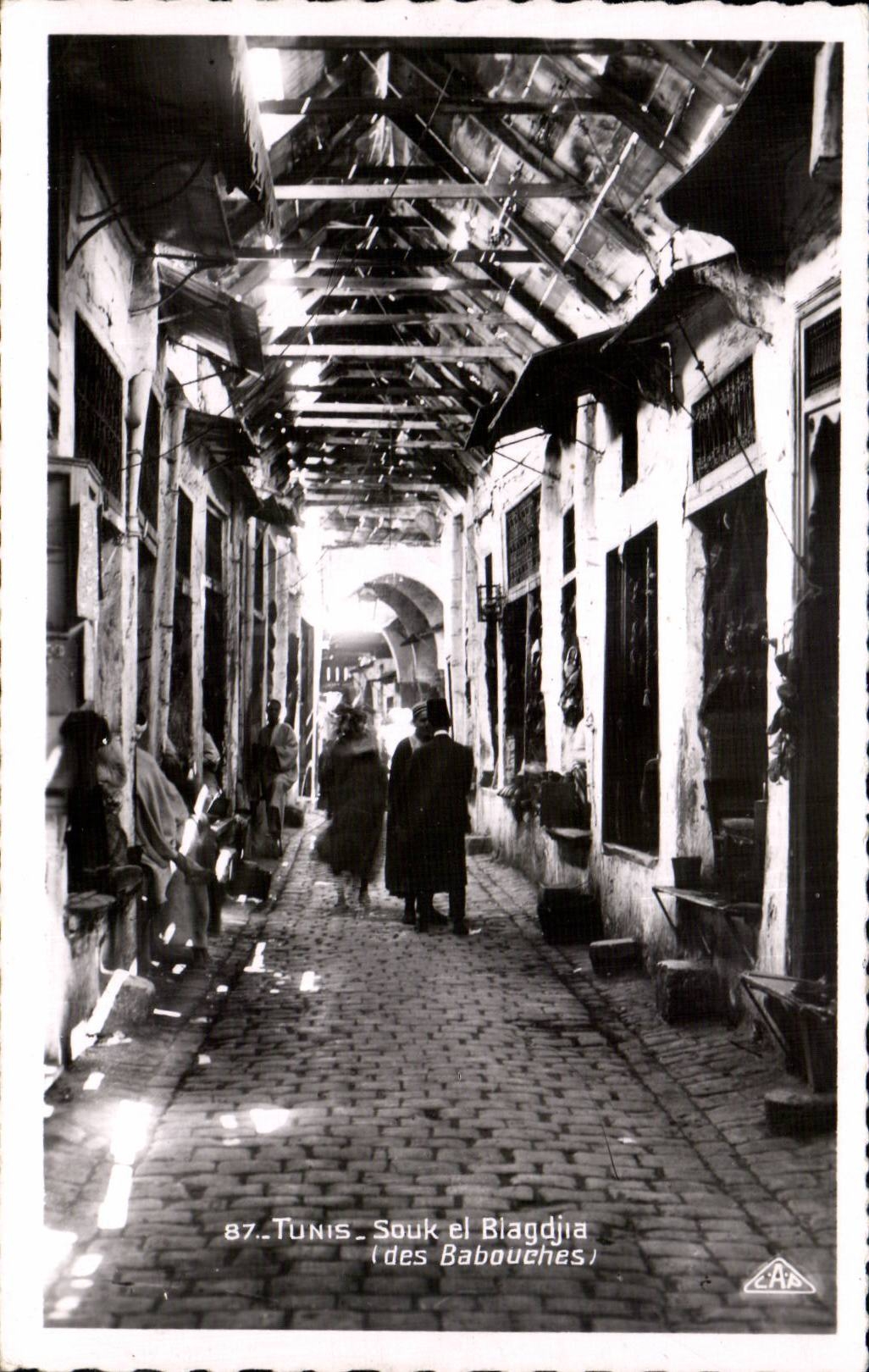 CPA Tunisia Tunis Souk el Biagdjia (of the Turkish slippers)