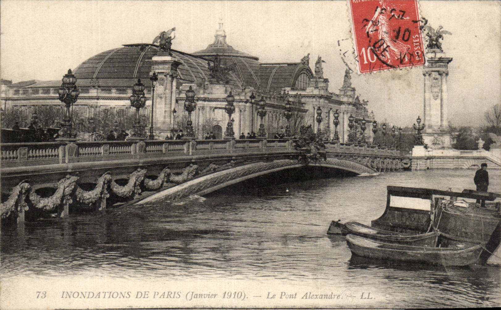 Paris - 7 - Les Inondations de Paris - Janvier 1910 - Le Pont Alexandre III - CPA