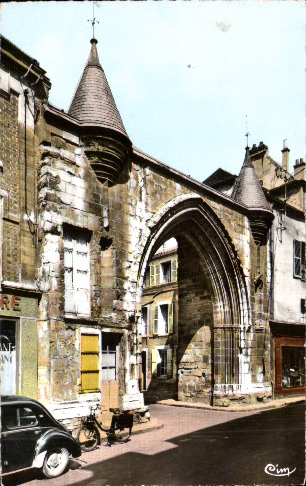 CPSM Corbeil Essonnes Le cloitre St Spire