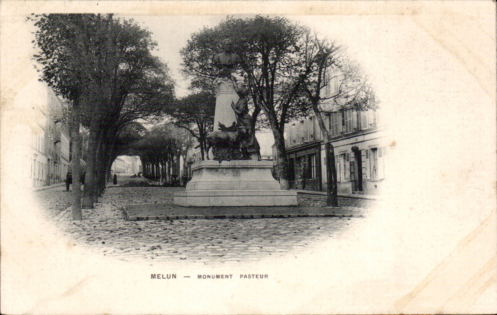 Monumento de CPA Melun Pasteur