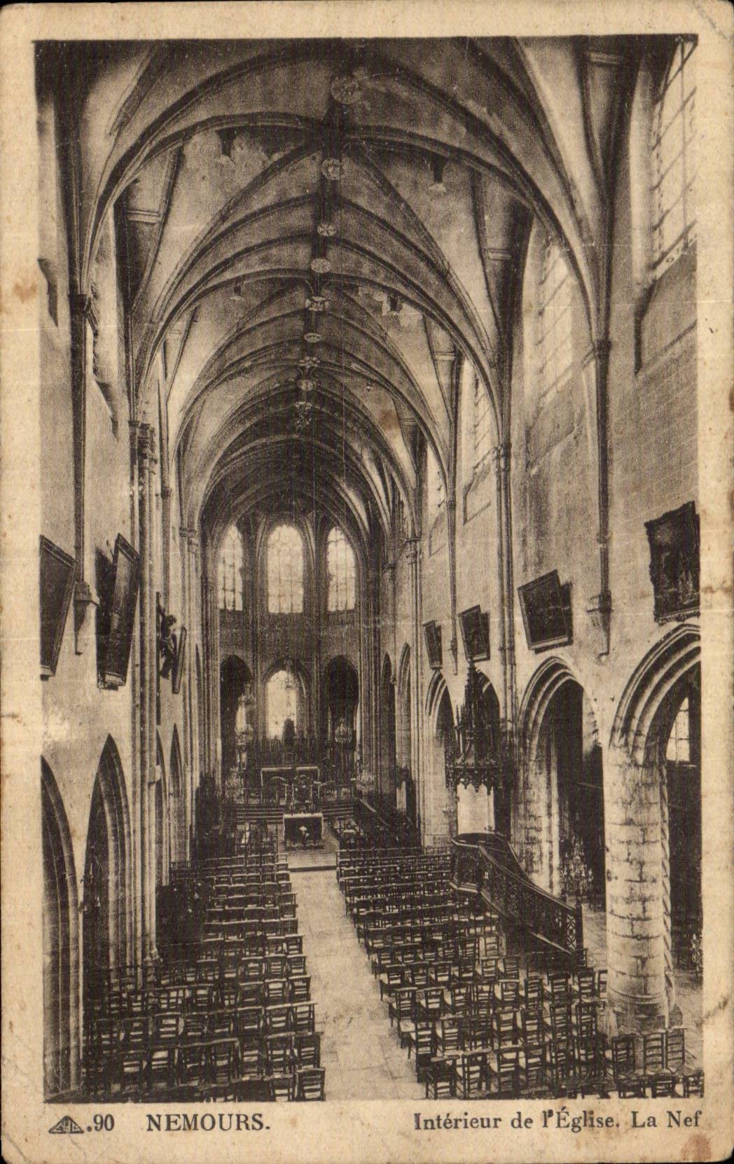 CPA Interior Nemours of church the nave