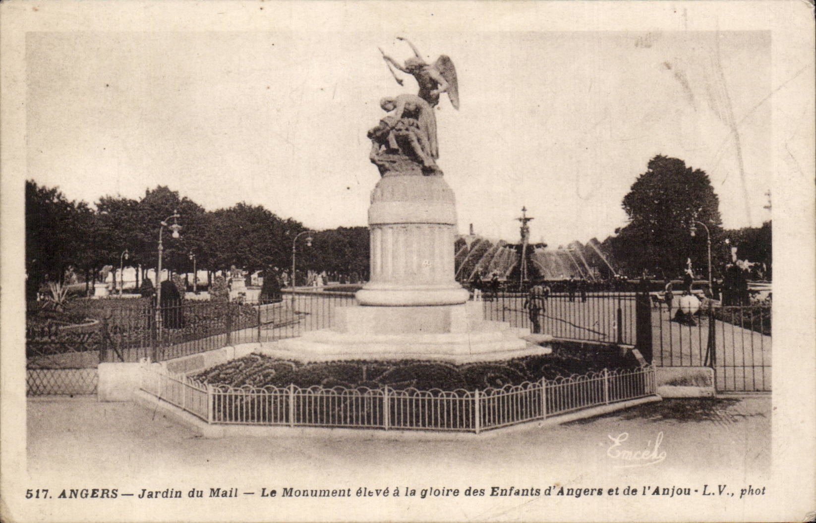 Angers - Jardin du Mail - CPA 