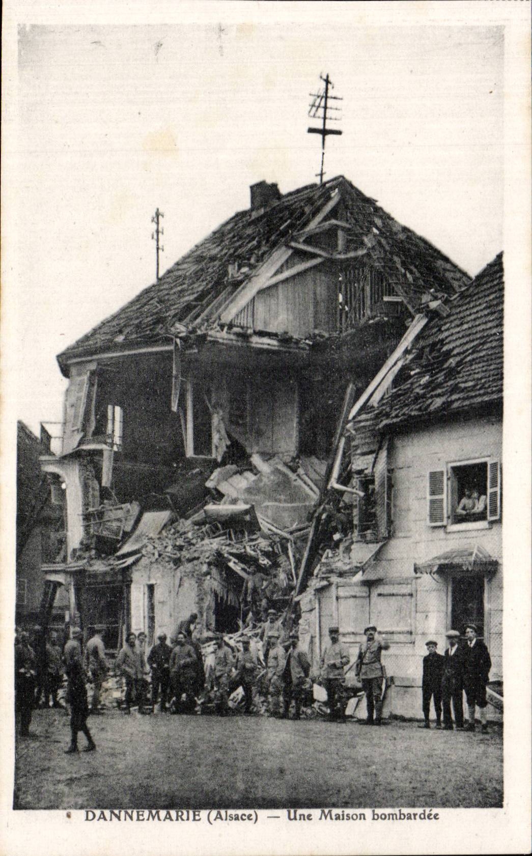 Dannemarie - a House bombardee - CPA