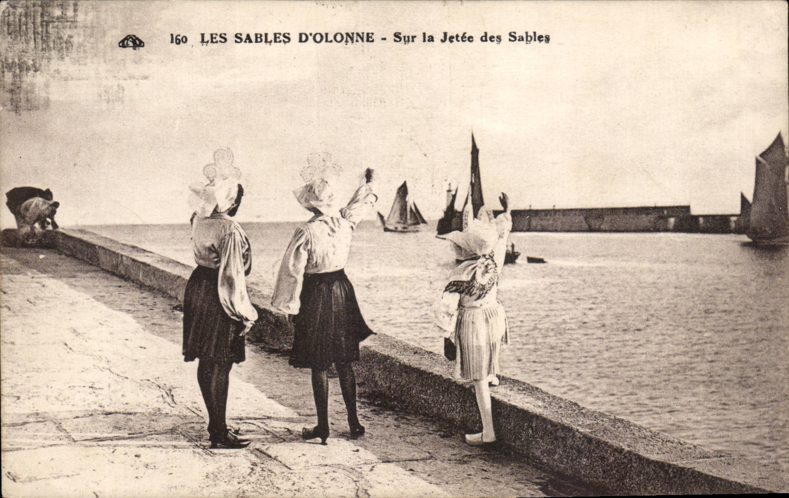 Sands Olonne - Sablaise - On the Pier of Sands - CPA