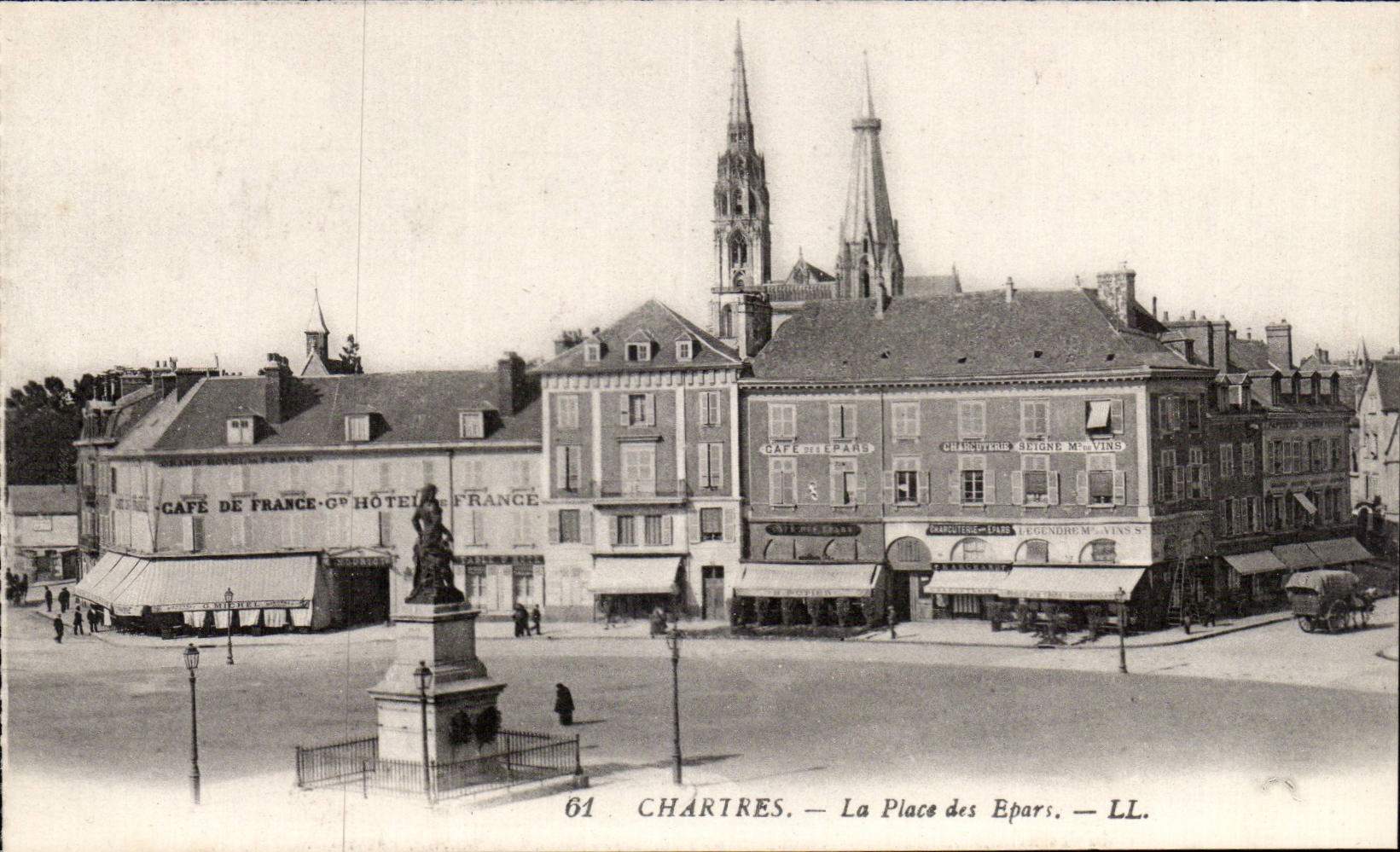 Chartres - La Place des Epars - CPA