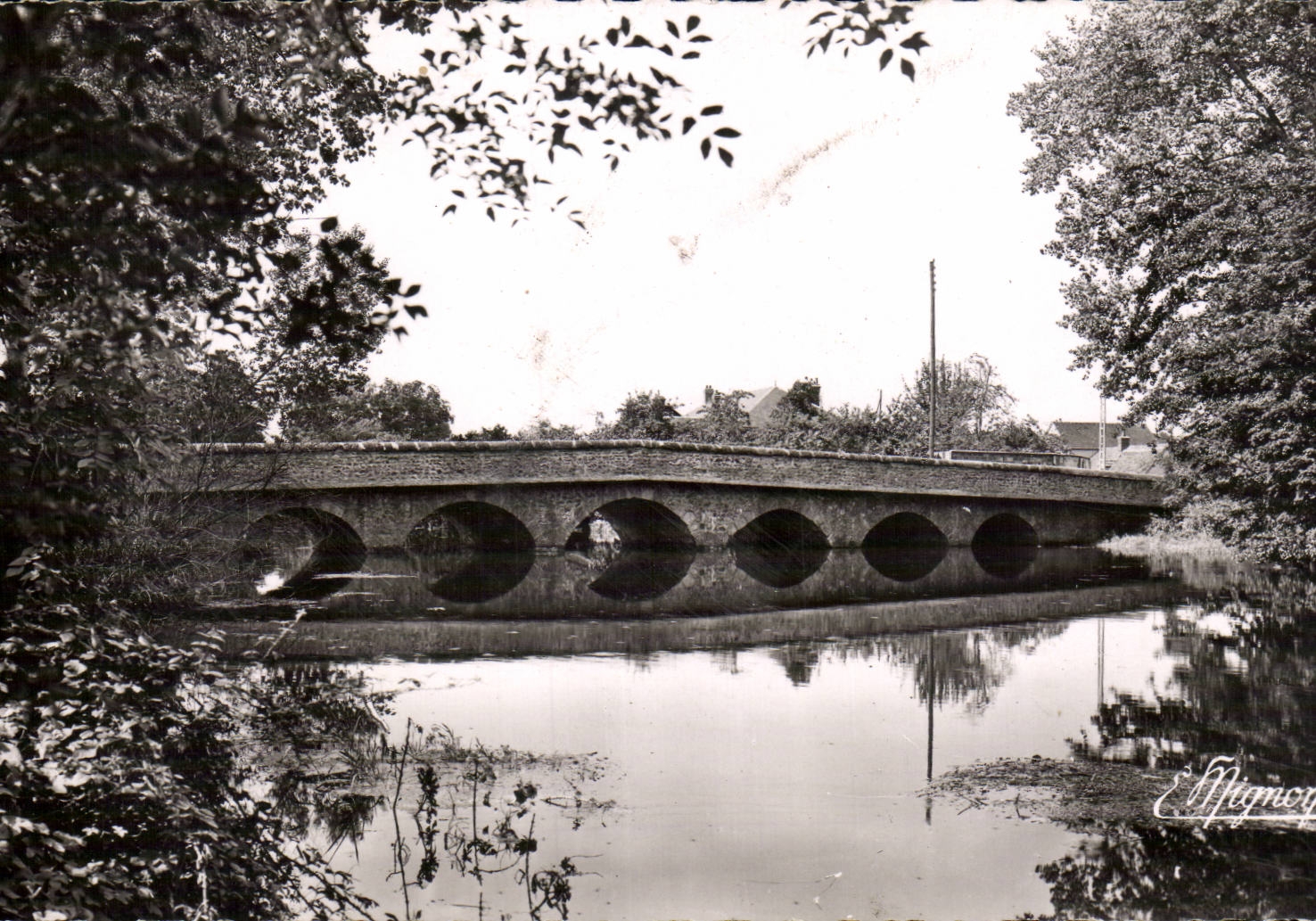 CPSM Saint Remy sur Avre Le vieux pont construit sous Francois 1er