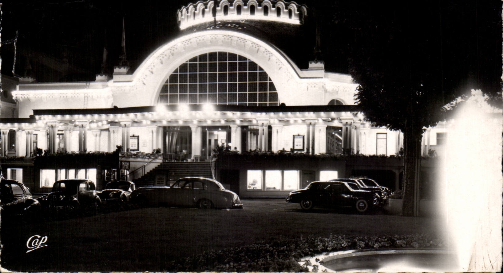 CPSM Evian les Bains the casino illuminates