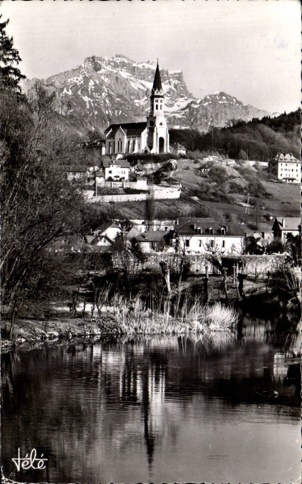 Annecy - Monastere de la Visitation et le Massif - CPA 