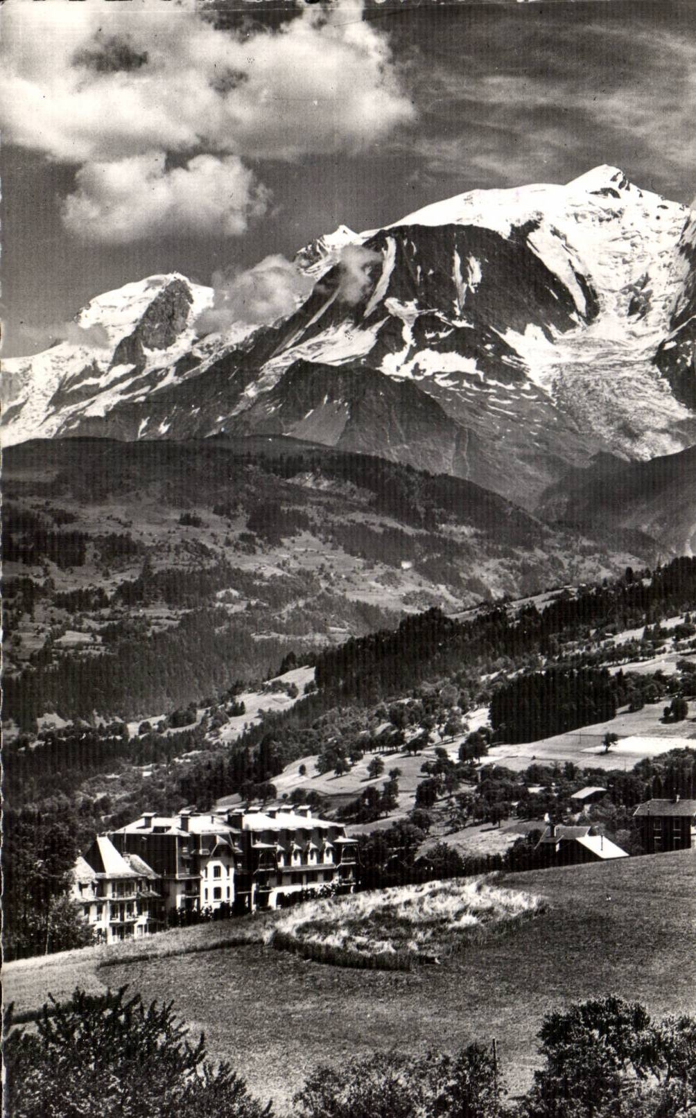 Combloux - the Residence and Mont Blanc - CPA