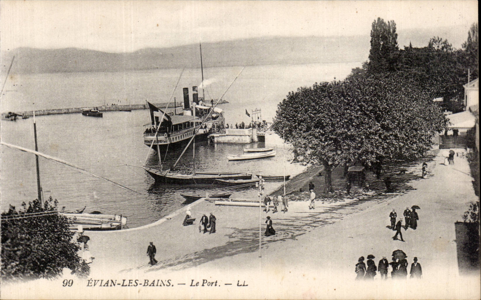 Evian les Bains - the Port - CPA