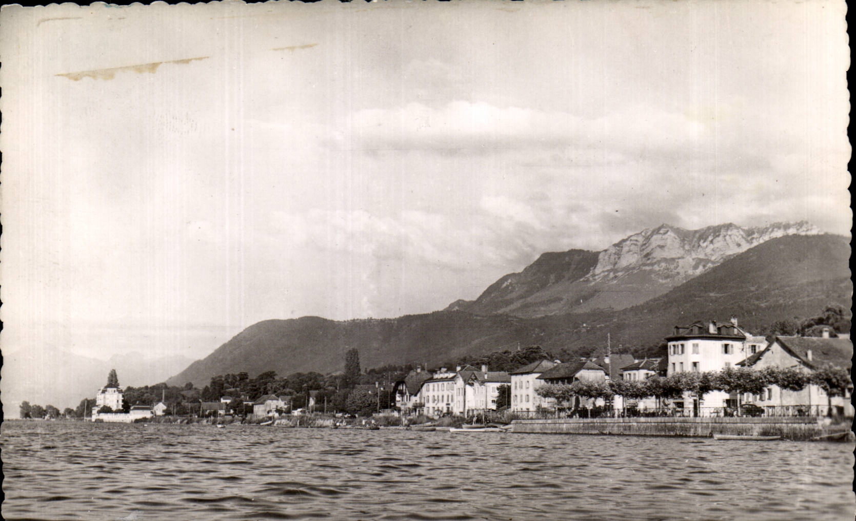 Evian les Bains - Large Bank - Memises - CPA