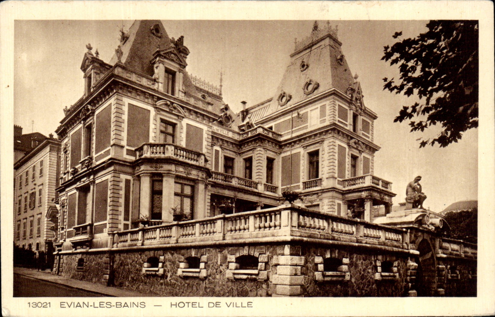 Evian les Bains - Town hall - CPA