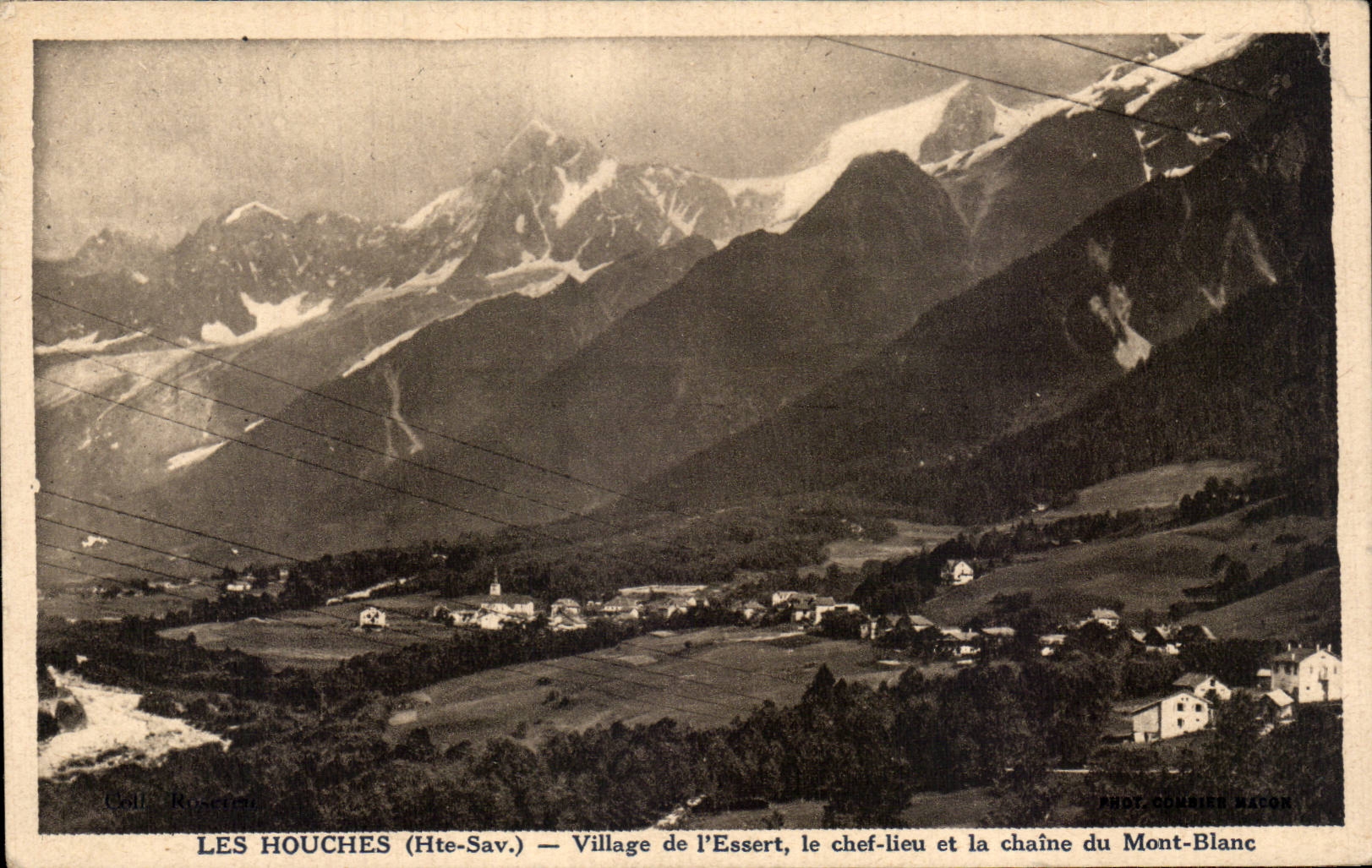 Aldea de CPA Houches de Essert el jefe del lugar y la cadena de Mont Blanc