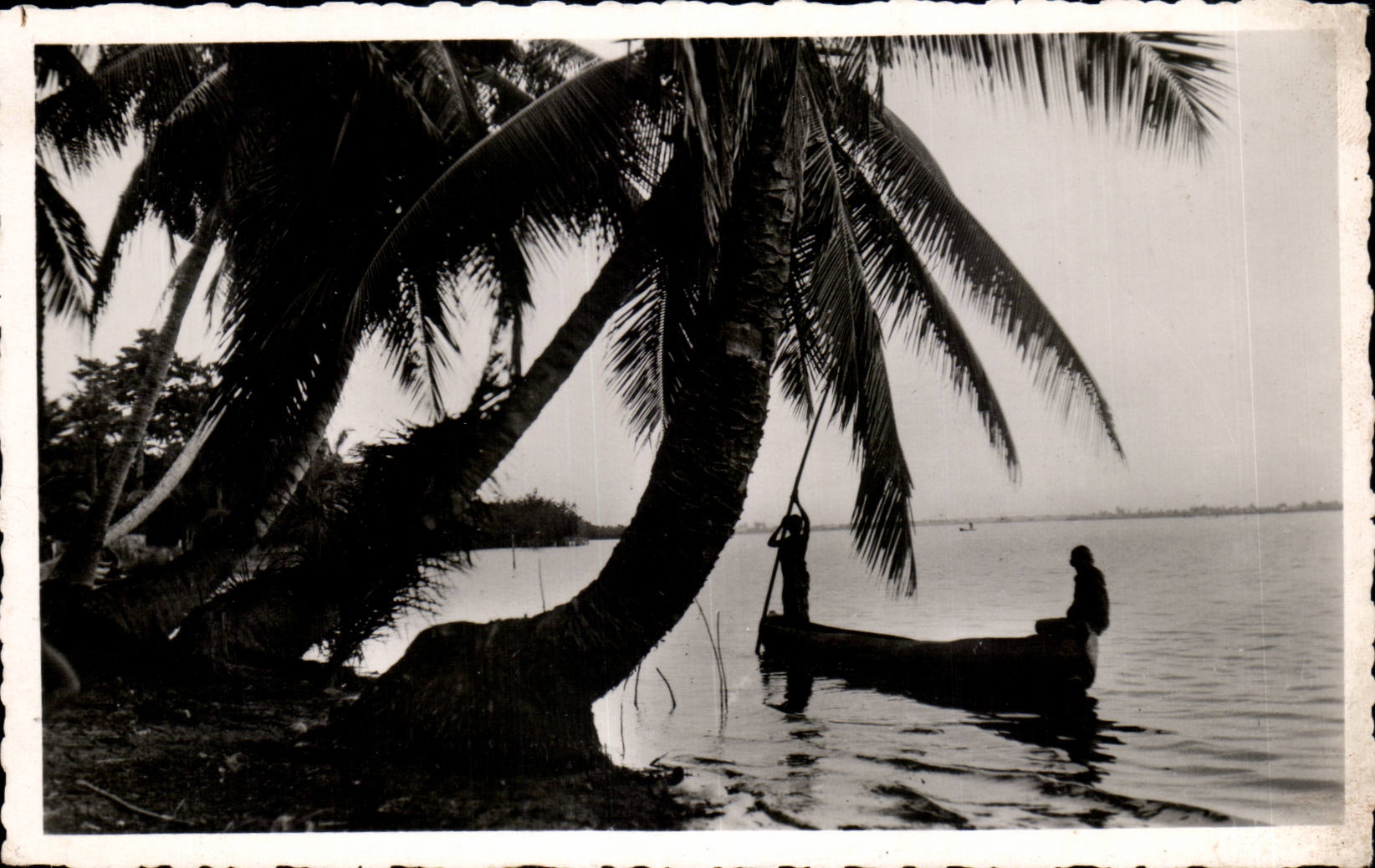 CPSM DAhomey Sur la lagune