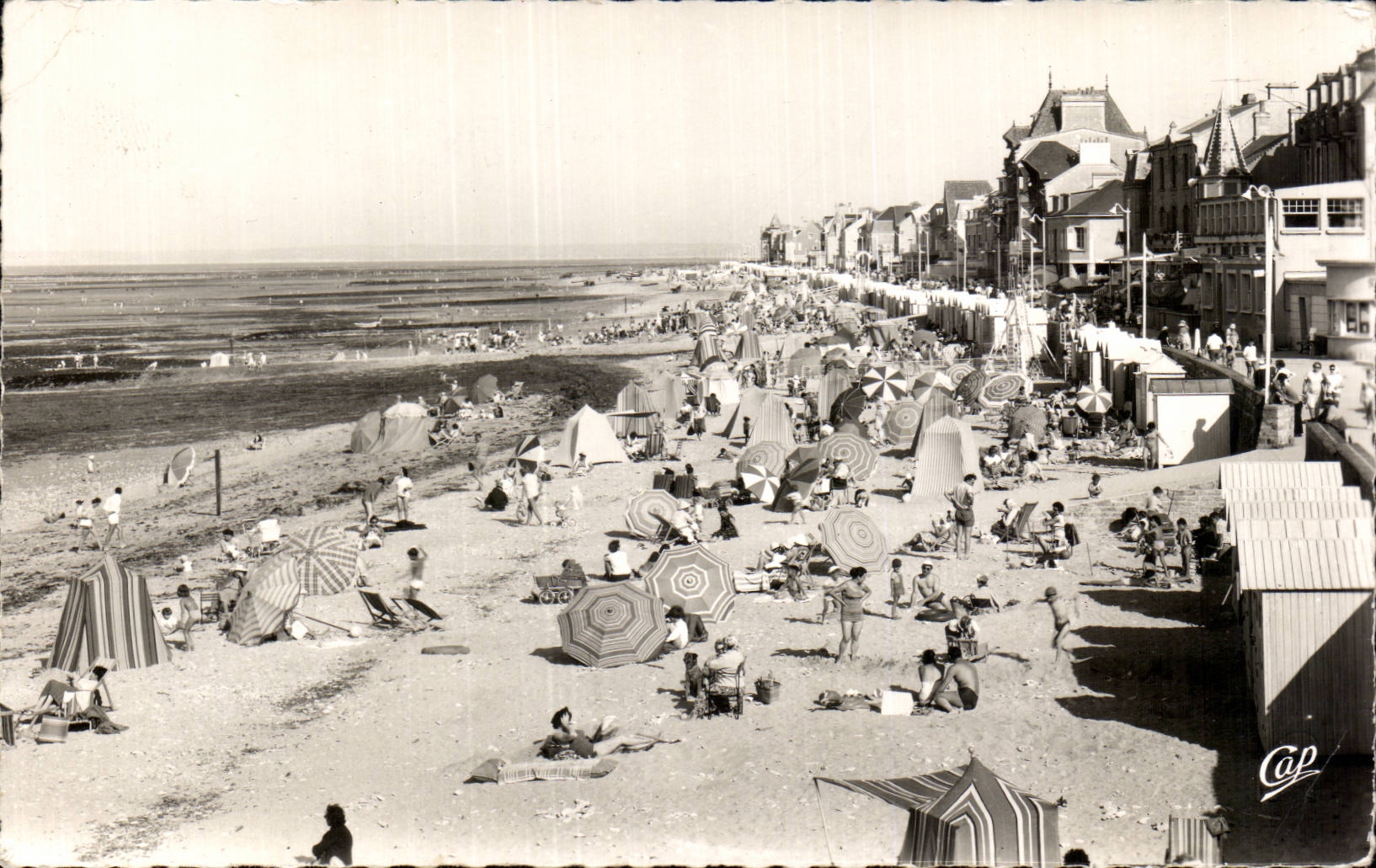 Saint Aubin on Sea - the Beach and the Walk - CPA