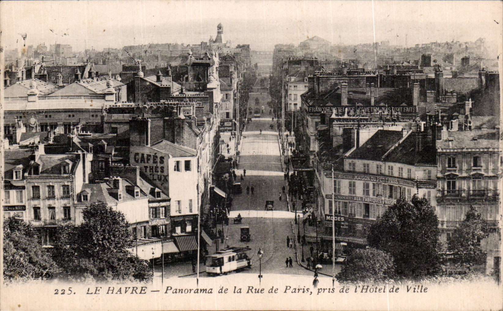 Le Havre - Panorama of the Street of Paris - Town hall - CPA
