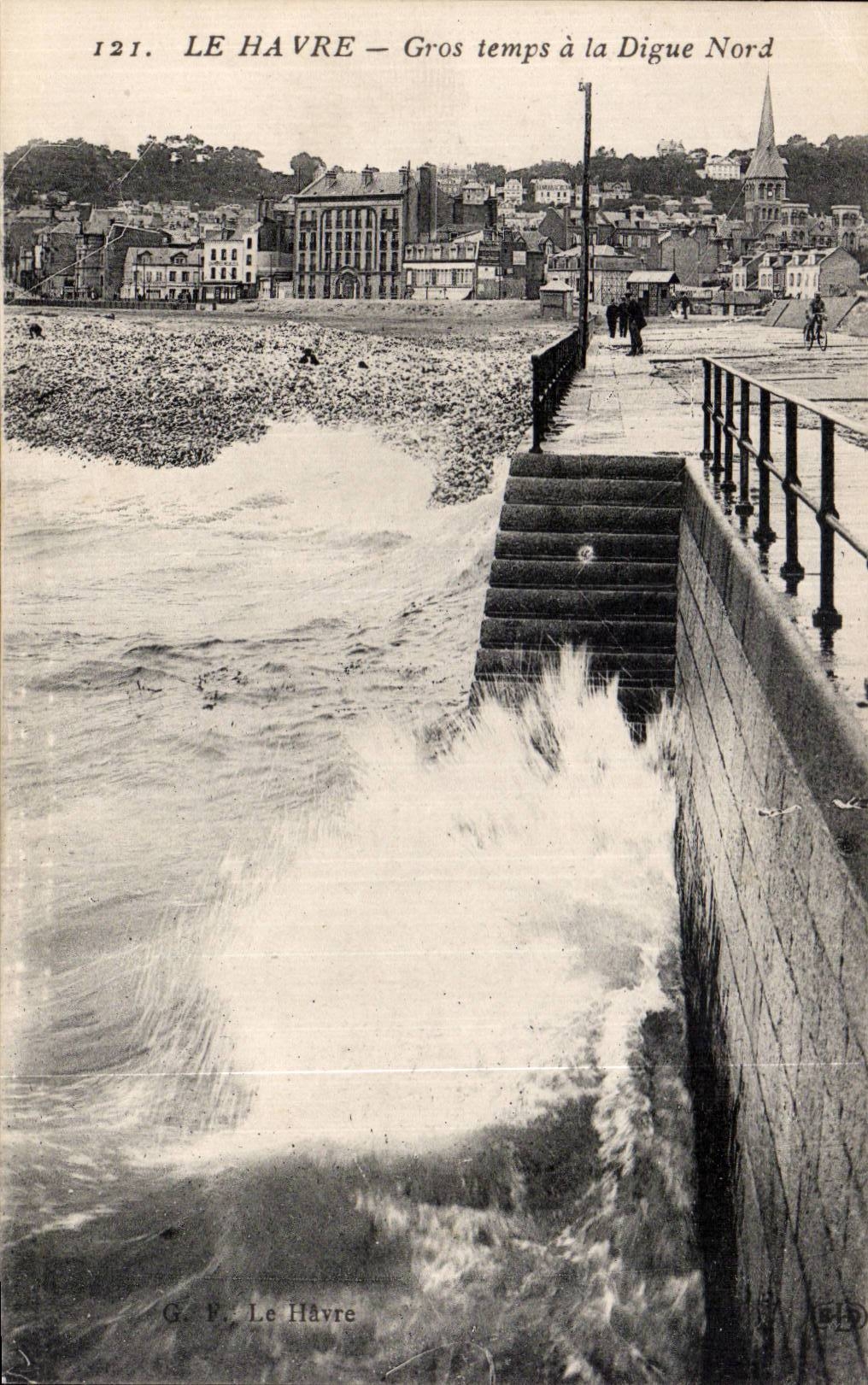 Le Havre - Heavy weather with the Northern Dam - CPA