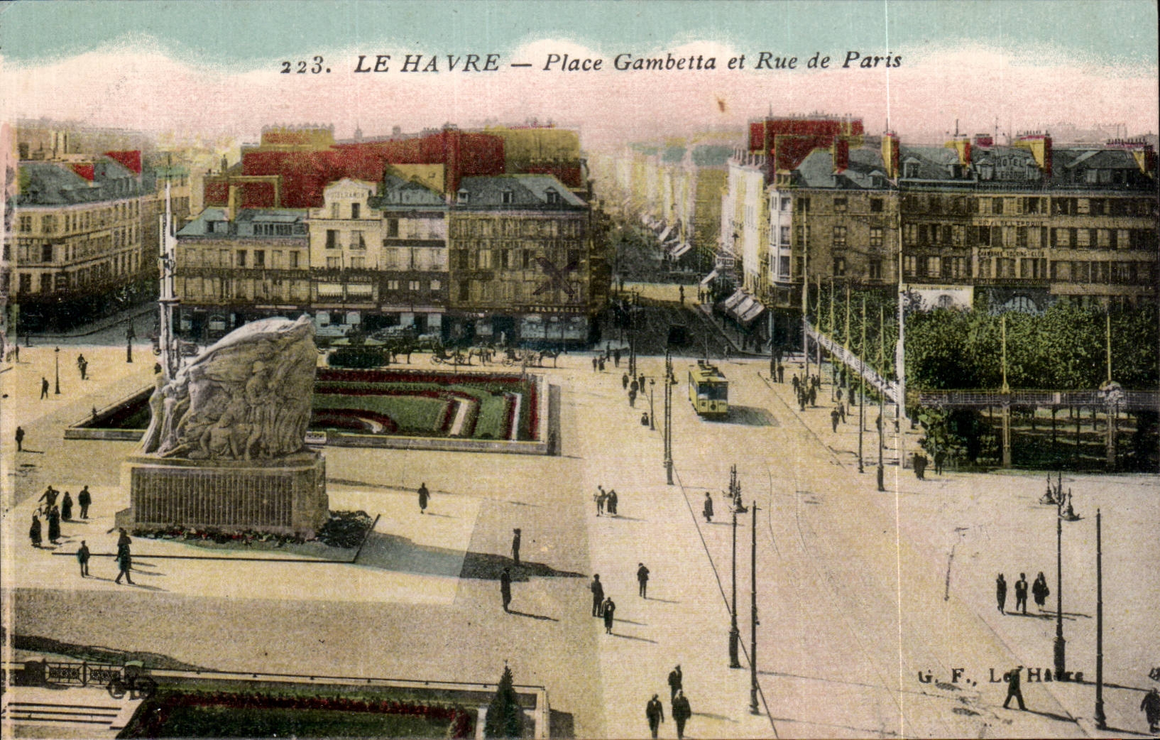 Le Havre - Gambetta Place and Rue of Paris - CPA