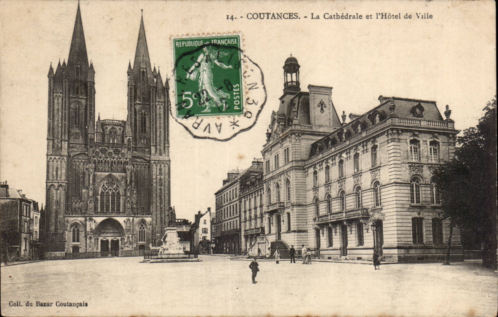 CPA Coutances La cathedrale et l hotel de ville