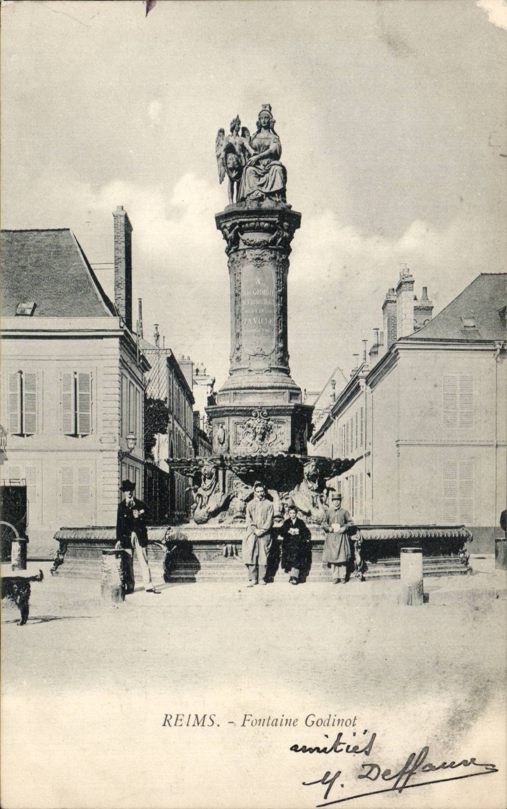 CPA Reims Godinot Fountain