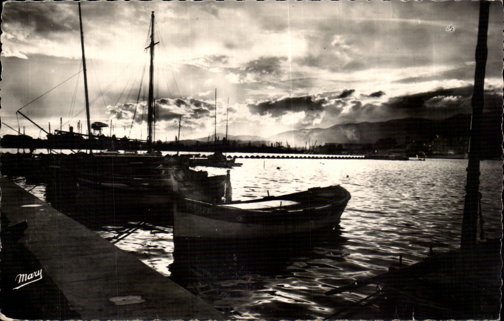 Toulon - the Port - To lay down Sun - CPA