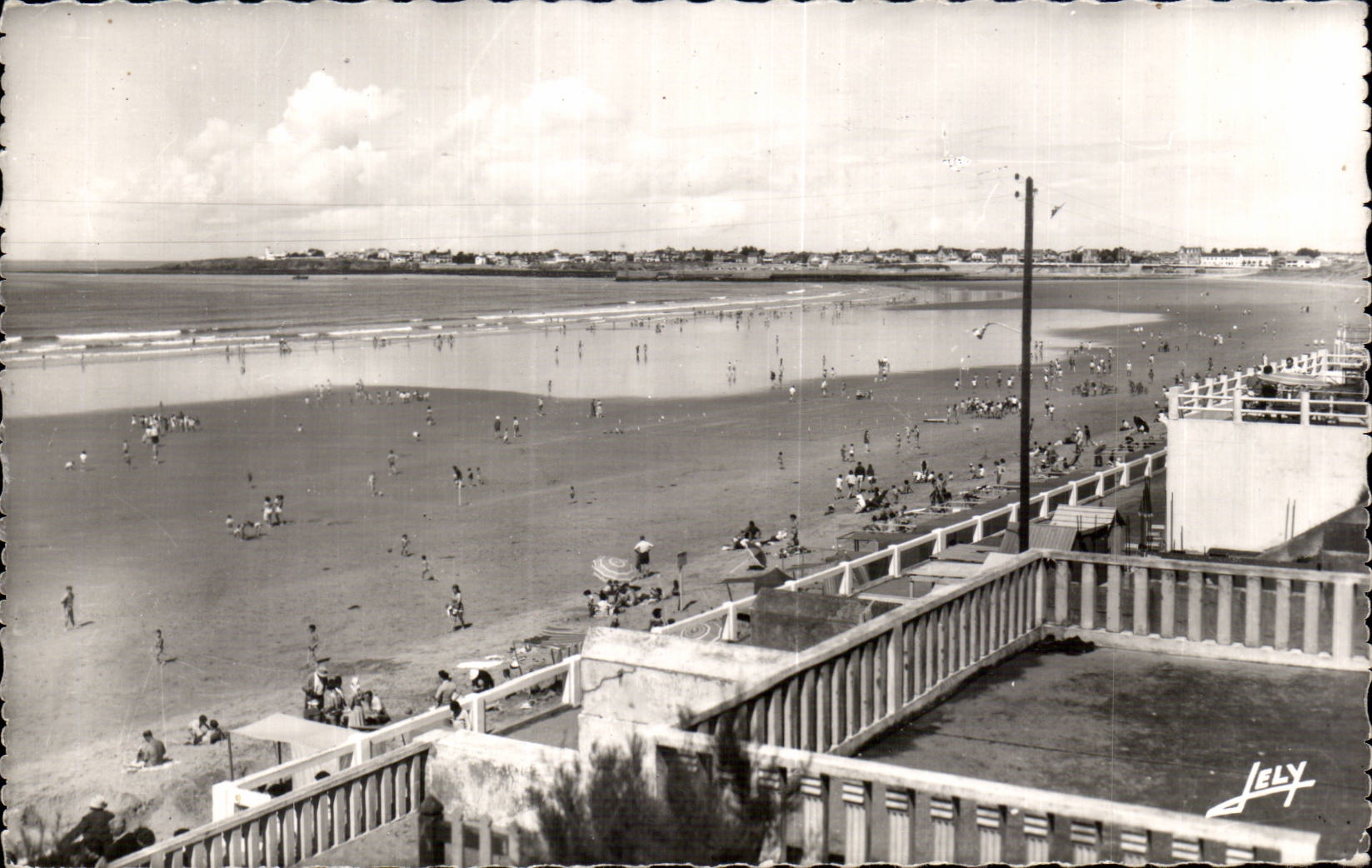 St Gilles on City - the Beach - CPA