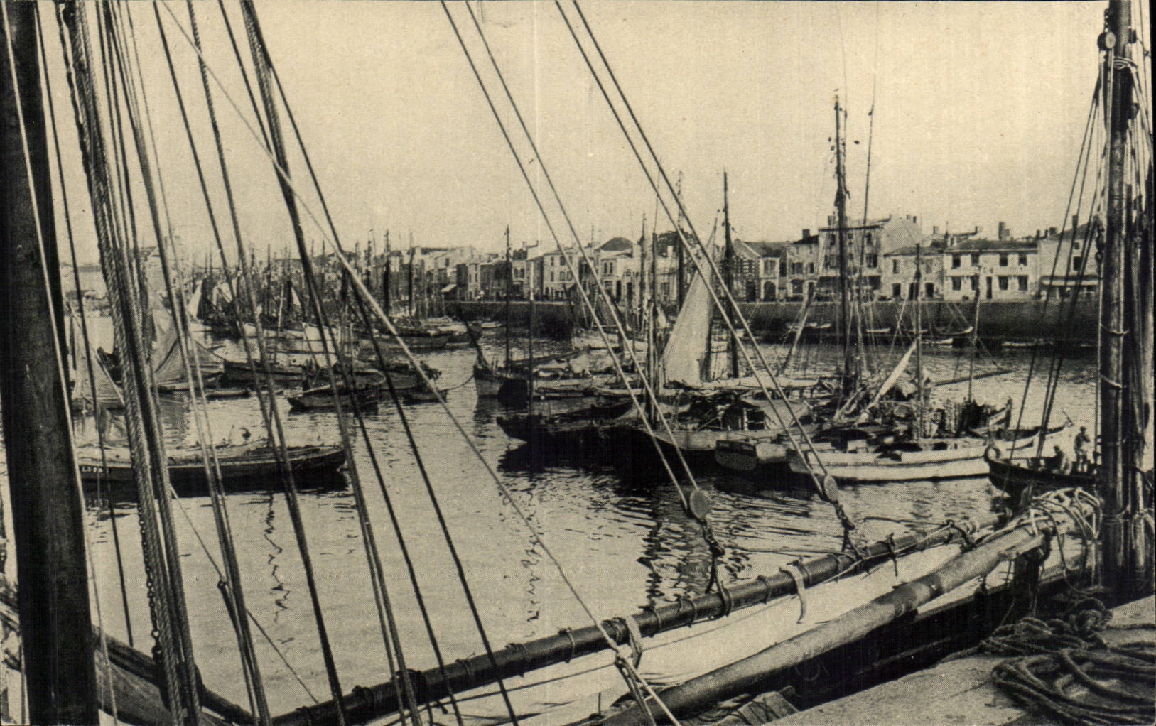 Sands Olonne - Pretty Escape on the Port - CPA