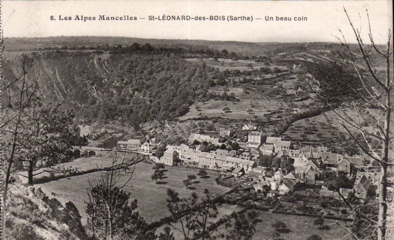 St Leonard des Bois - Un Beau Coin - CPA
