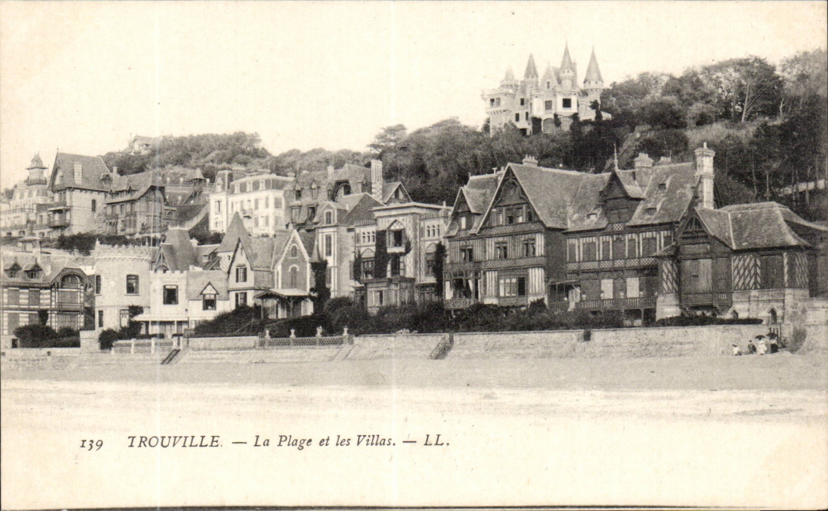 Trouville - La Plage et les Villas - CPA