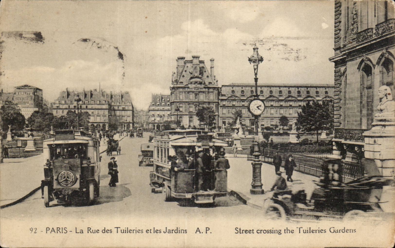 Paris - 1 - the Street of Tileries and Gardens - CPA