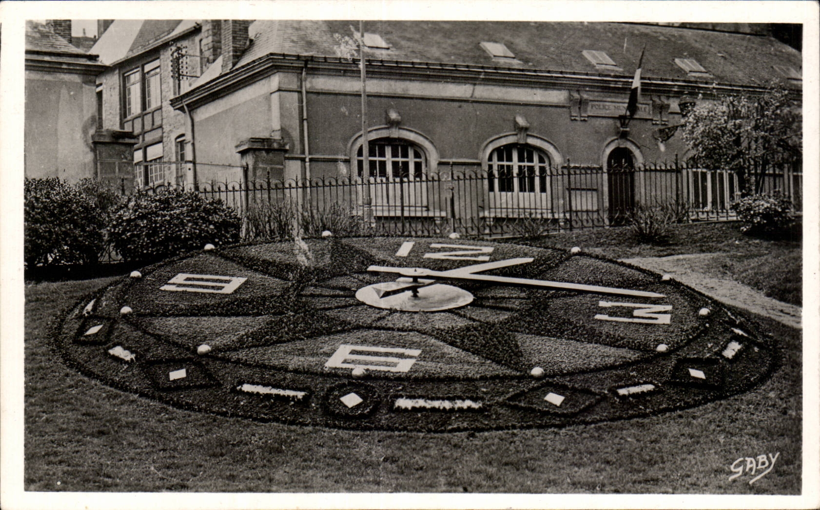 Mans - Flowered Clock - CPA