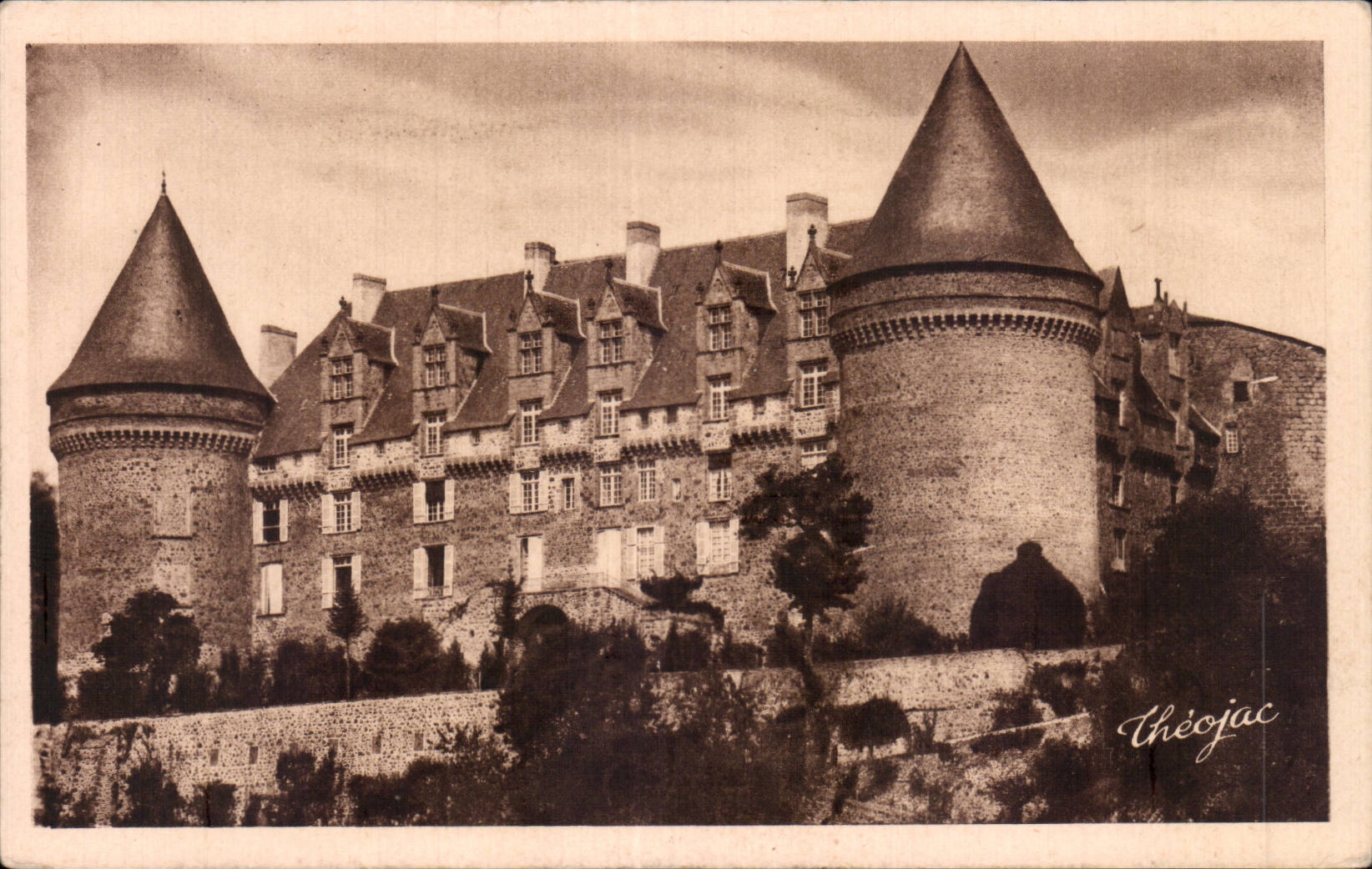 Rochechouart - the Castle - CPA