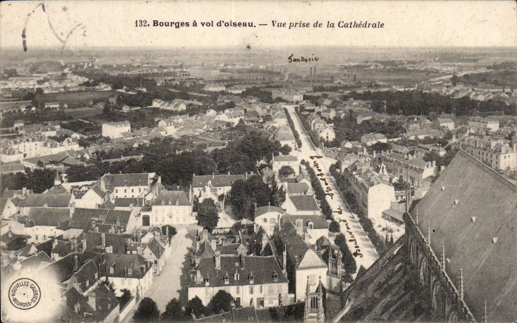 Bourges has flight bird - CPA