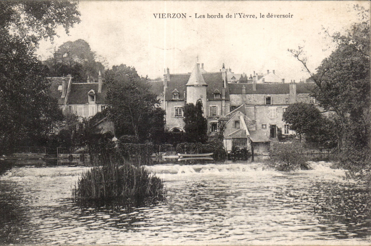 CPA Vierzon edges of Yevre the outfall