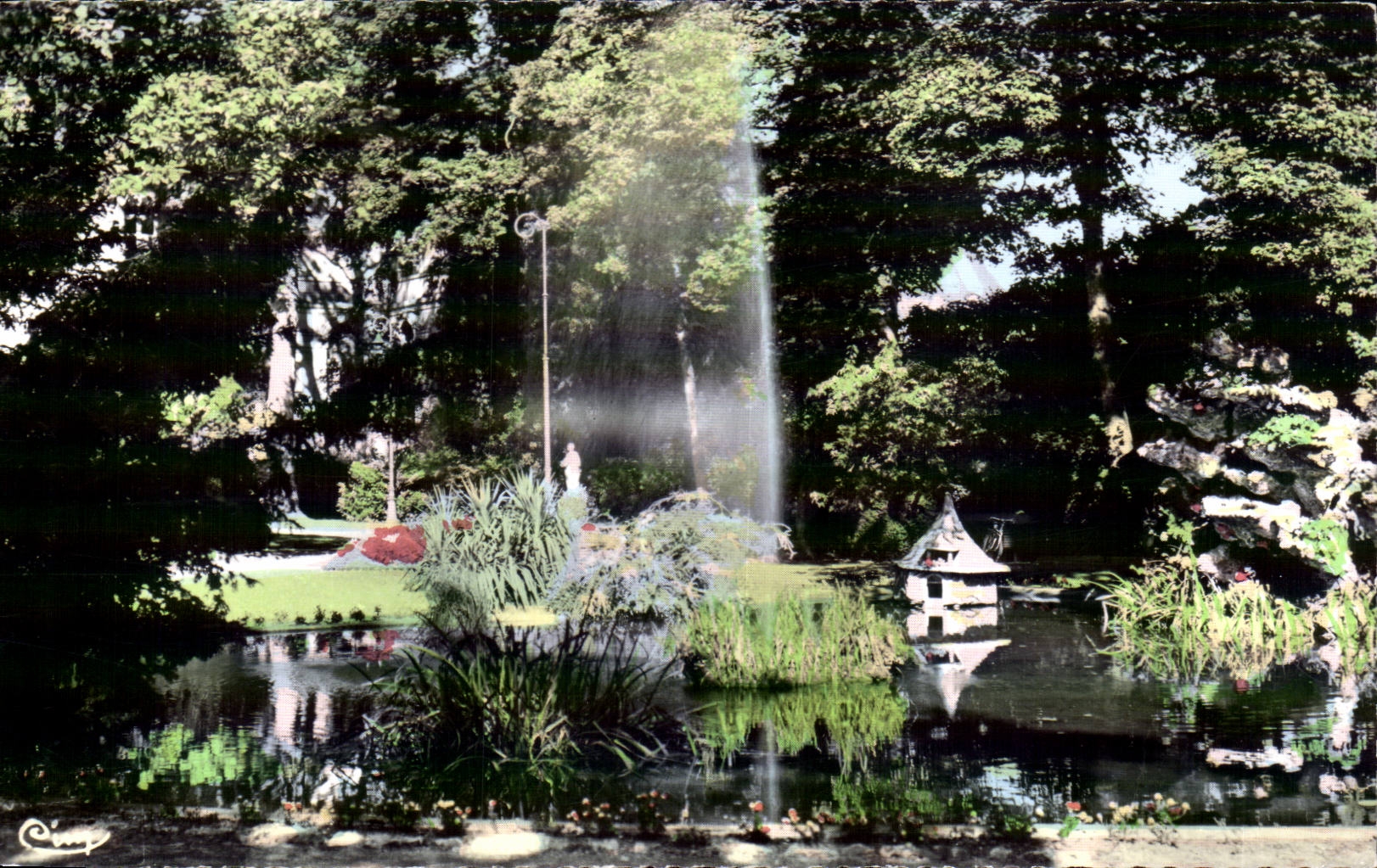 CPSM Bernay the public garden
