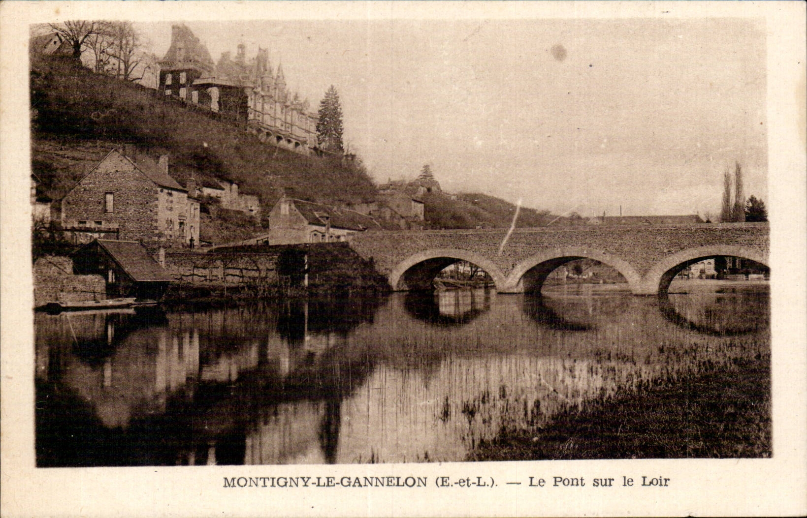 CPA Montigny Gannelon the bridge on the Dormouse