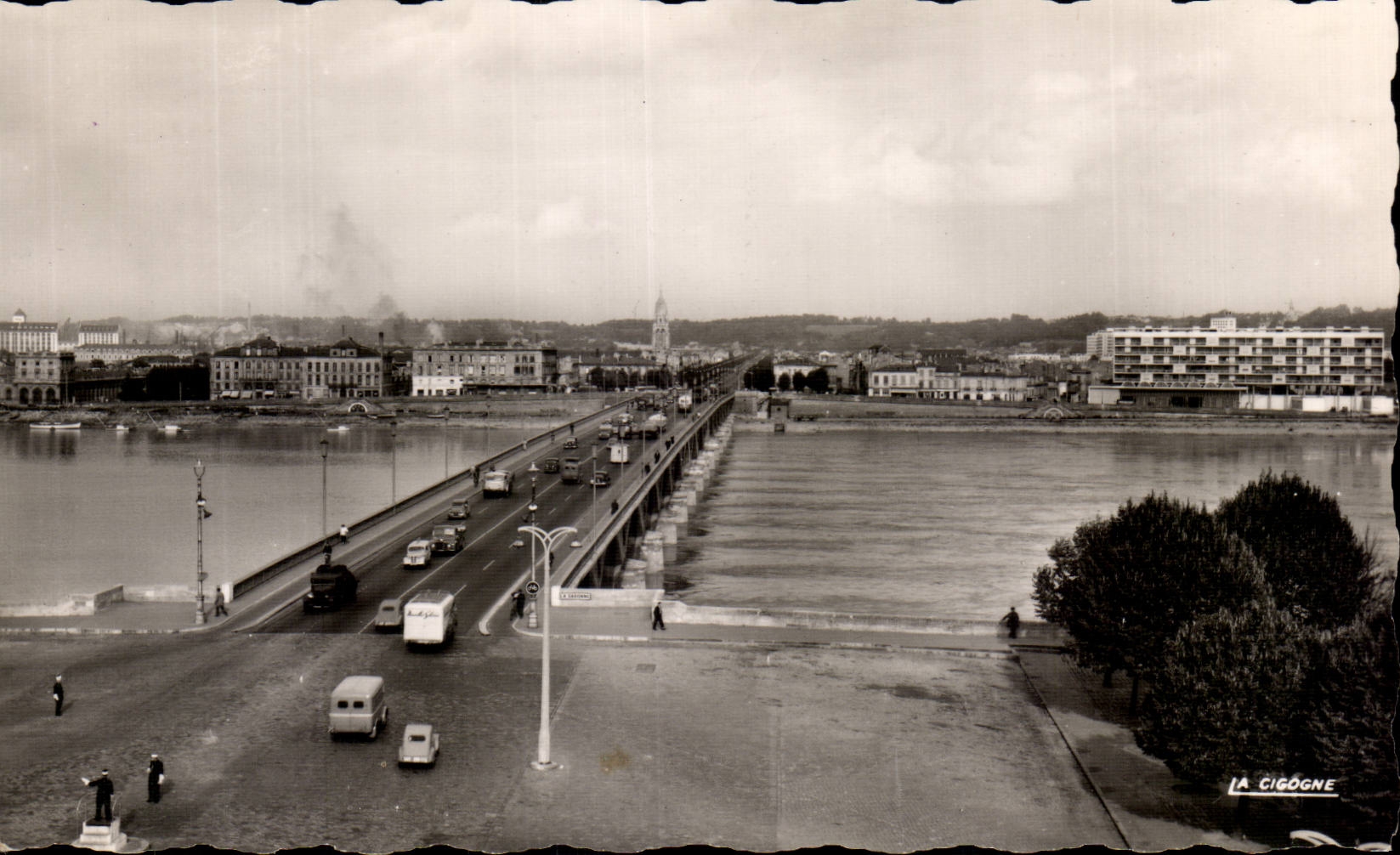 Bordeaux - Le Pont sur la Garonne - CPA