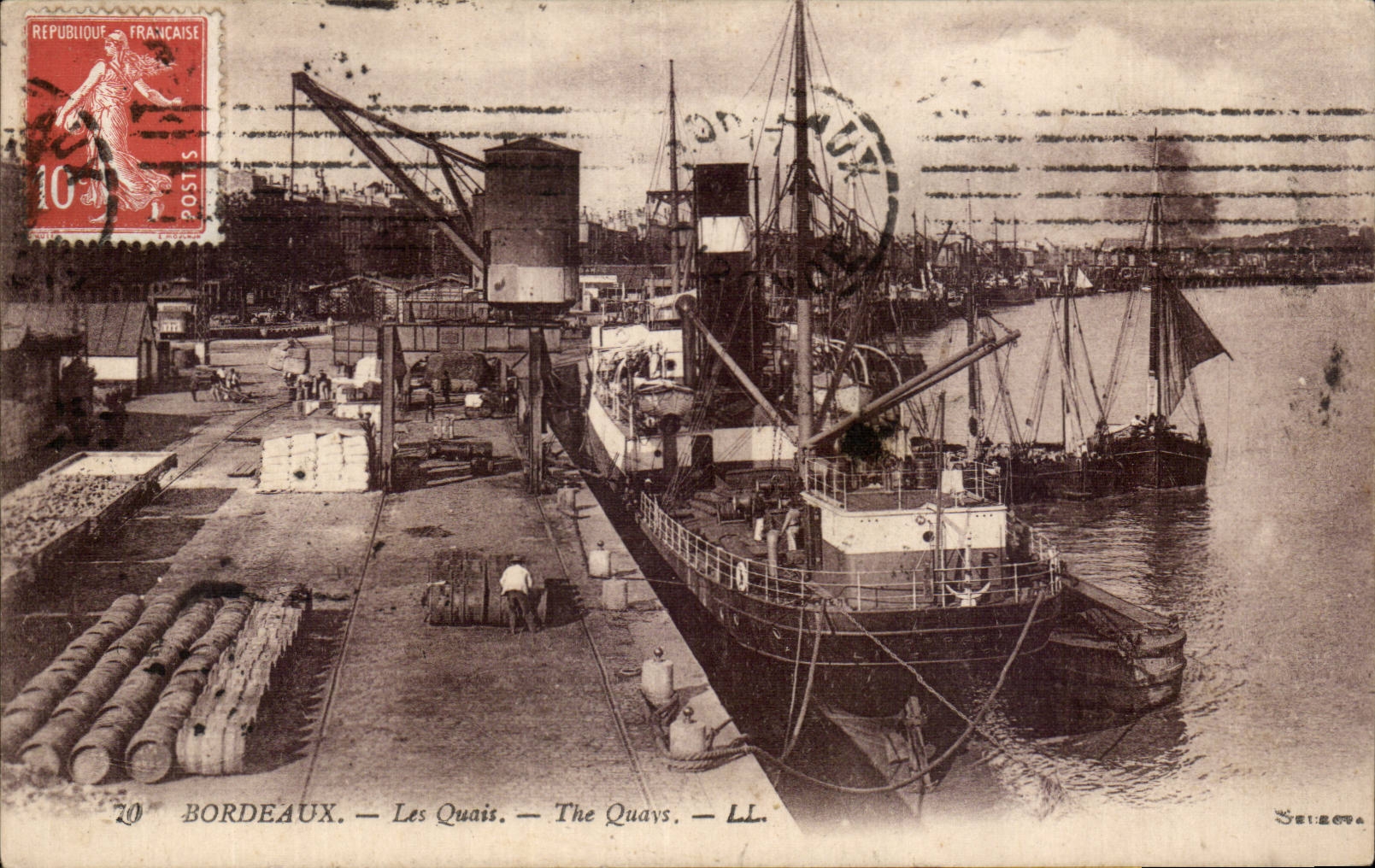 Bordeaux - the Quays Boats - CPA