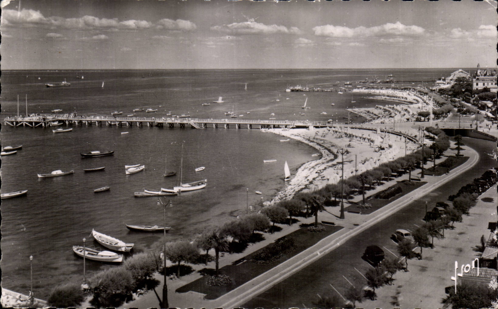 Arcachon - vista de la playa tomada de grande el hotel - CPA