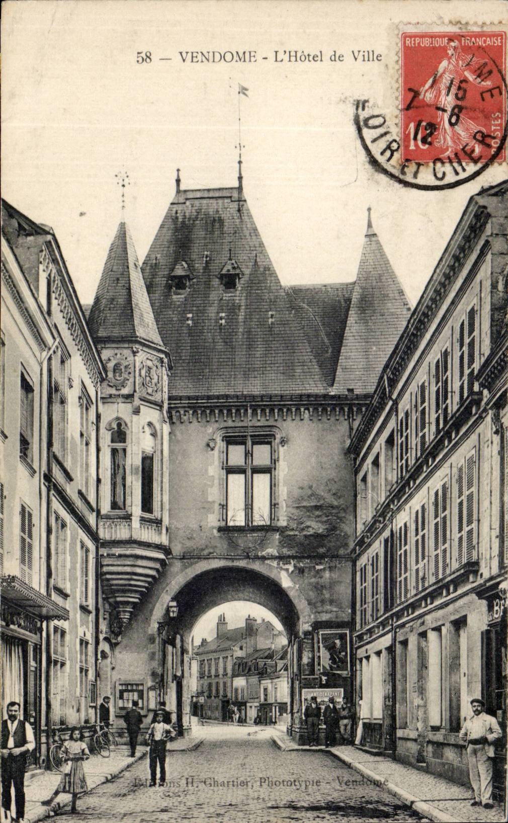 Vendome - ayuntamiento - CPA