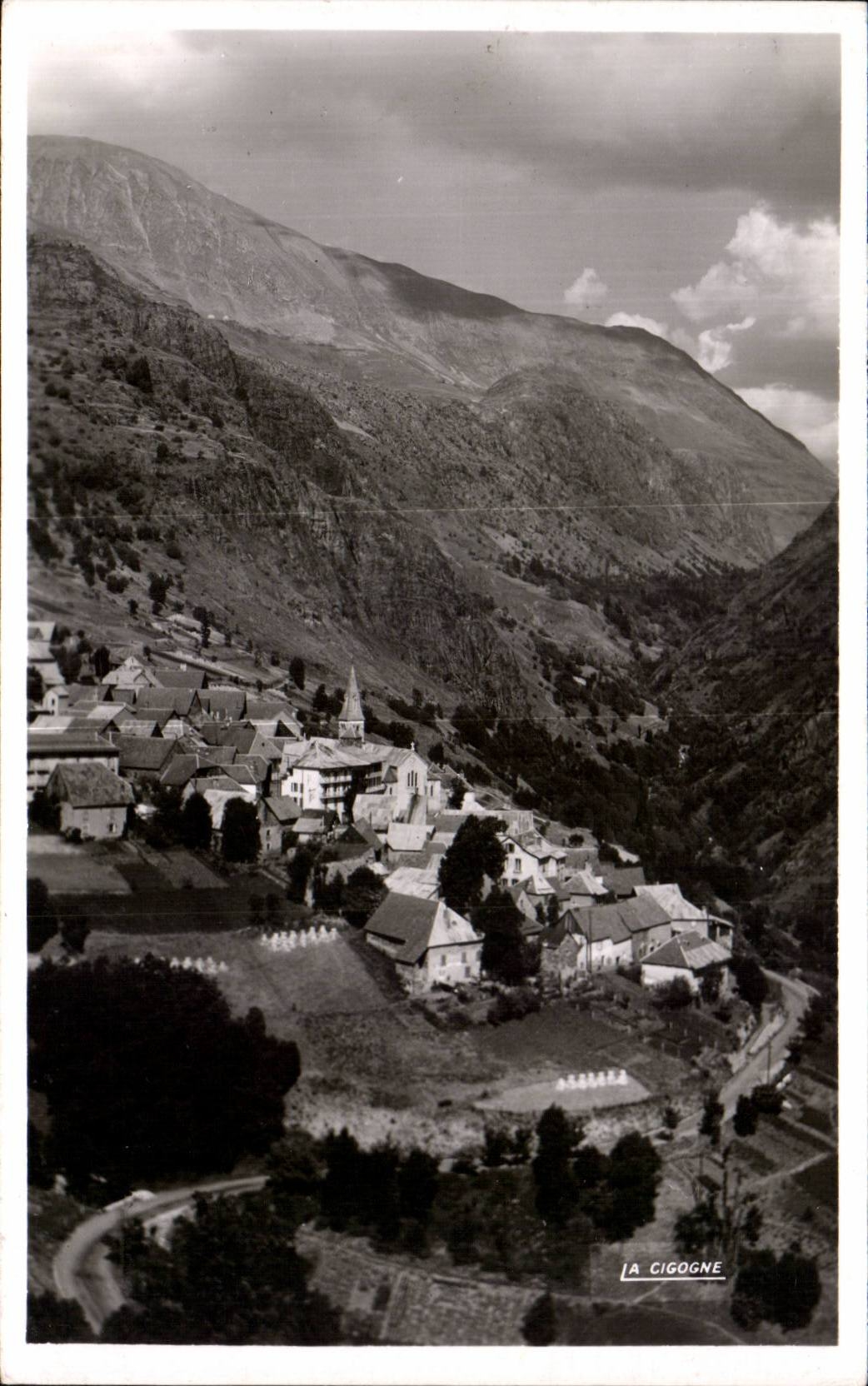 Hoot - Valley of Sarennes and the Russet-red ones - CPA